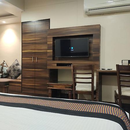 Hotel Rang Mahal Near Jaipur International Airport Exterior photo