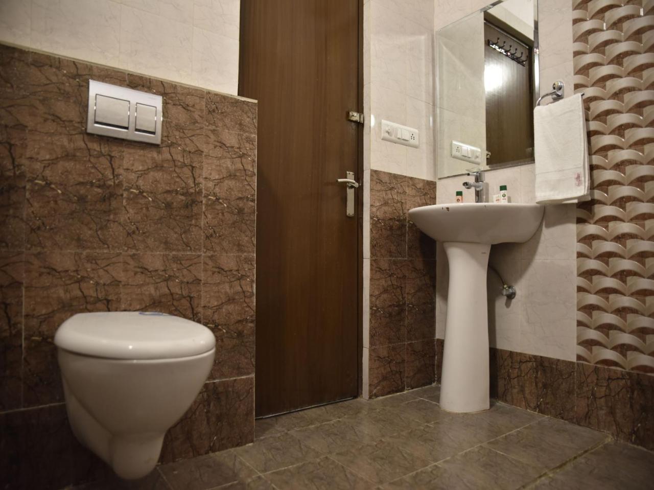 Hotel Rang Mahal Near Jaipur International Airport Exterior photo